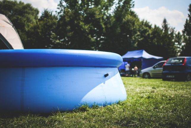 inflatable pool; courtesy of picjumbo.com